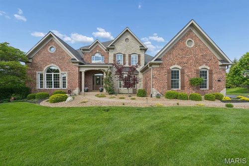 17925 Homestead Bluffs Dr, Wildwood, MO, 63005-8437 | Card Image