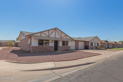 A - 10021 N 97 Th Avenue, Home with 2 bedrooms, 2 bathrooms and null parking in Peoria AZ | Image 2