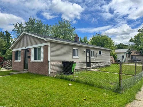 18906 Meier St, Roseville, MI, 48066-7921 | Card Image