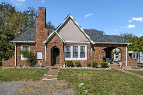 111 Oak Grove Rd, Red Boiling Springs, TN, 37150-2308 | Card Image