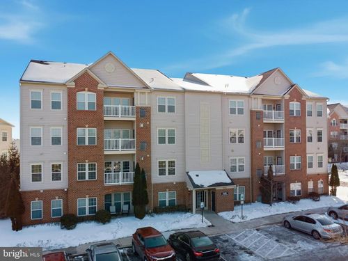 301-8280 Stone Crop Dr, ELLICOTT CITY, MD, 21043-4980 | Card Image