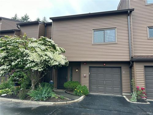 22 Aspen Ct, Nanuet, NY, 10954-3815 | Card Image