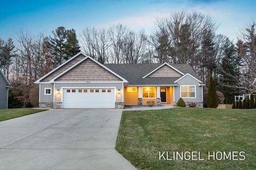 16831 Watersedge Dr, Grand Haven, MI, 49417-7666 | Card Image