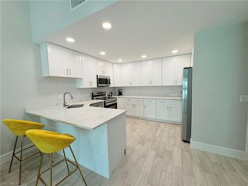 6342 Royal Woods Dr, FORT MYERS, FL, 33908-6142 | Card Image