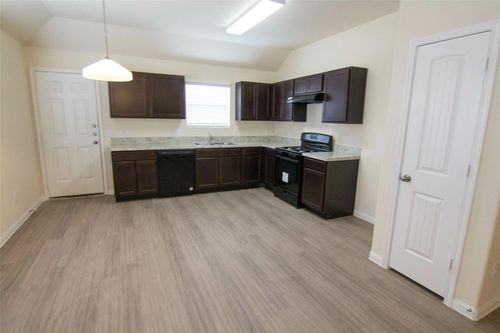 825 Canton Grass Ln, La Marque, TX, 77568-1008 | Card Image