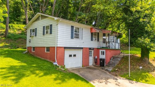 820 Mariann Dr, Martins Ferry, OH, 43935-1254 | Card Image