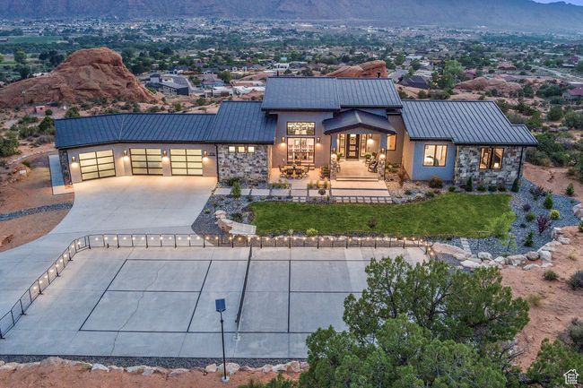 3763 Materhorm Hts, House other with 4 bedrooms, 3 bathrooms and 3 parking in Moab UT | Image 8