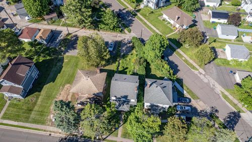 928 N 19th Ave E, Duluth, MN, 55812-1171 | Card Image