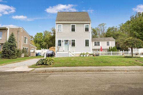 264 Oneil Rd, Somerset, MA, 02725-1709 | Card Image