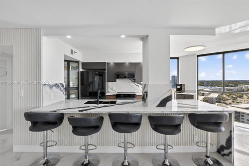 apt-1710-1000 E Island Blvd, Aventura, FL, 33160-5608 | Card Image