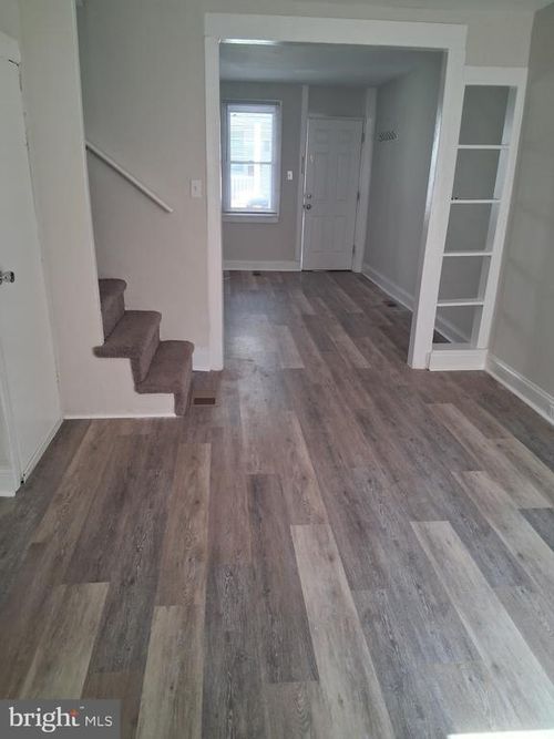 212 York St, BURLINGTON, NJ, 08016-1512 | Card Image