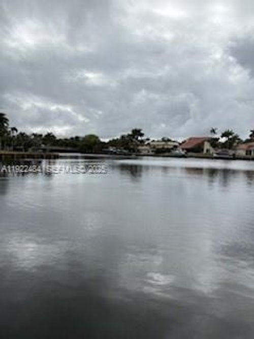 apt-412-2101 Atlantic Shores Blvd, Hallandale Beach, FL, 33009-2720 | Card Image