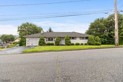 35 Hillside Ave, Netcong, NJ, 07857-1613 | Card Image