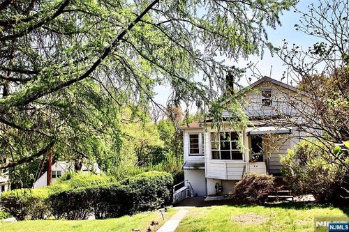 84 12th Street, Hawthorne, NJ, 07506 | Card Image