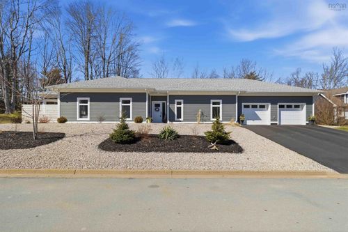 51 Cresthaven Crt, Bridgewater, NS, B4V3Z3 | Card Image