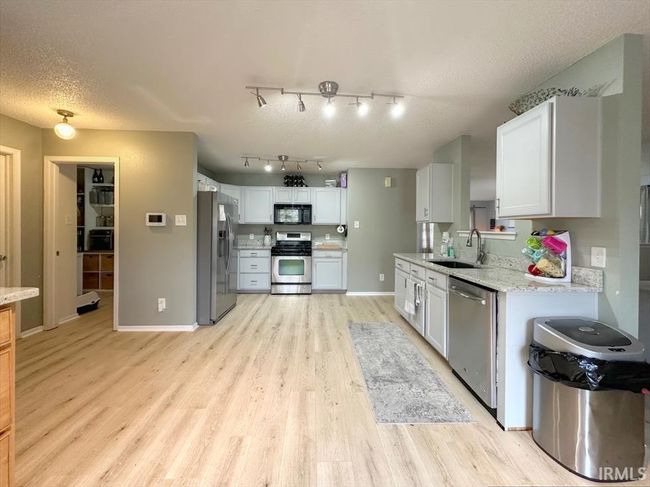12851 Freedom Dr, House other with 4 bedrooms, 3 bathrooms and null parking in Fishers IN | Image 7