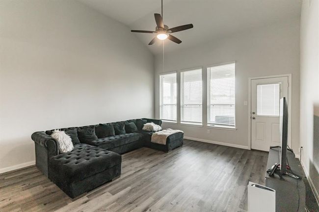 Family Room | Image 9