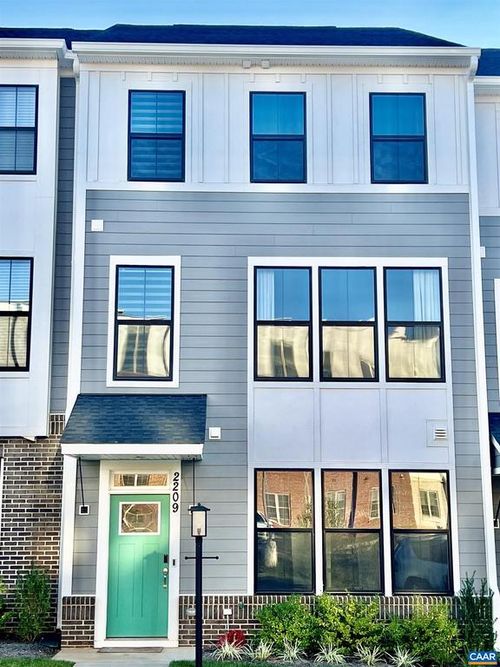 2209 Swallowtail Ln, CHARLOTTESVILLE, VA, 22902-6631 | Card Image