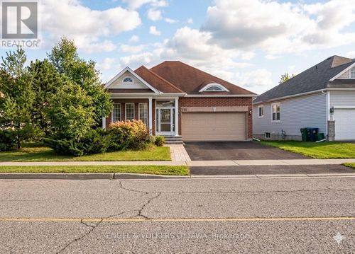 352 West Ridge Drive, Ottawa, ON, K2S2G8 | Card Image