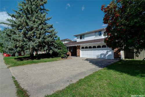 4827 Mctavish St, Regina, SK, S4S6S7 | Card Image