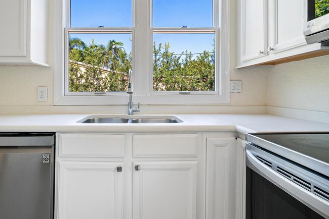 813 Avon Rd, House other with 4 bedrooms, 2 bathrooms and null parking in West Palm Beach FL | Image 11