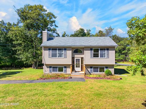 155 Mallard Ln, Bushkill, PA, 18324-8219 | Card Image