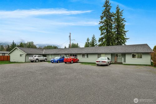 1015 Madison Ave, Darrington, WA, 98241-7768 | Card Image