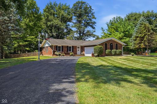 8672 Tracy Dr, Clayton, IN, 46118-9187 | Card Image