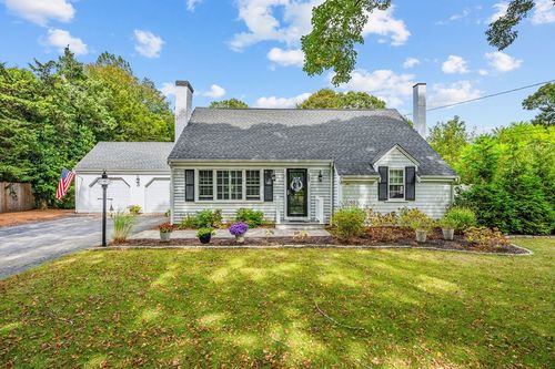 442 Pine St, Centerville, MA, 02632-3280 | Card Image