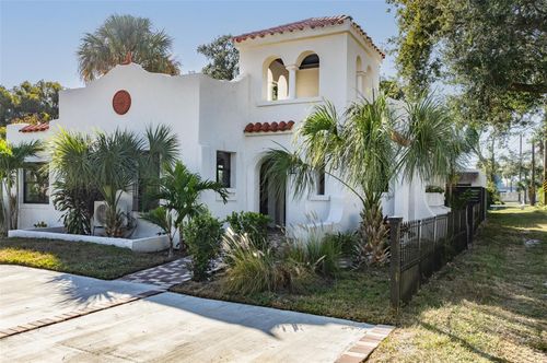 2227 29th St S, St Petersburg, FL, 33712-3329 | Card Image