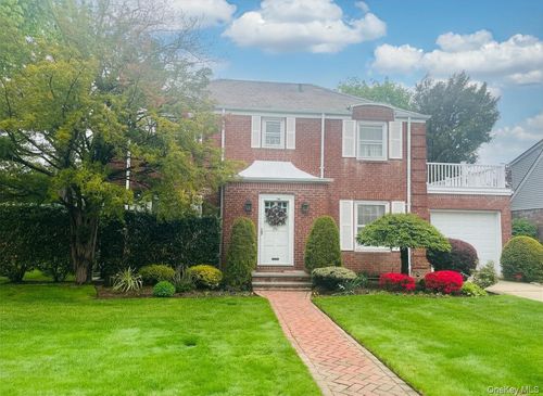 231 Sydney Avenue, Hempstead, NY, 11565 | Card Image