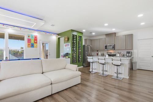 102 Whitney Dr, Elgin, TX, 78621-2530 | Card Image