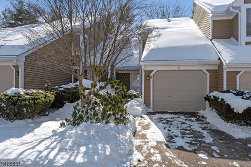 22 Stone Run Rd, Bedminster, NJ, 07921-1706 | Card Image