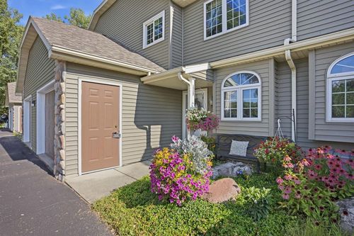 4-1066 Hillside Dr, Wisconsin Dells, WI, 53965-9181 | Card Image