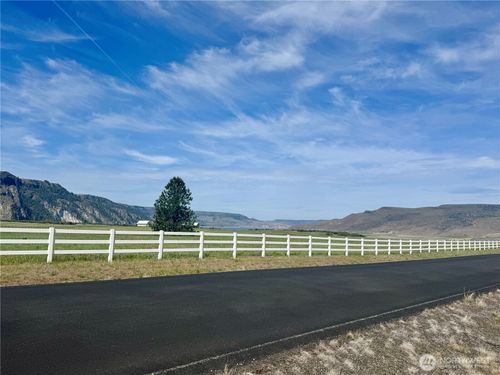 44110 Covey Ln N, Wilbur, WA, 99185-9702 | Card Image