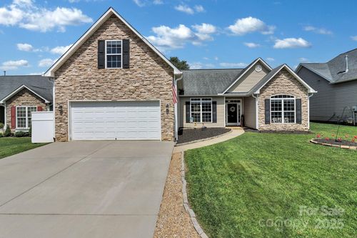 72 W Hiawassee Rd, Fletcher, NC, 28732-6721 | Card Image