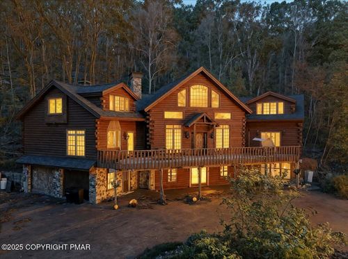 493 Lake Dr, Nesquehoning, PA, 18240-2418 | Card Image