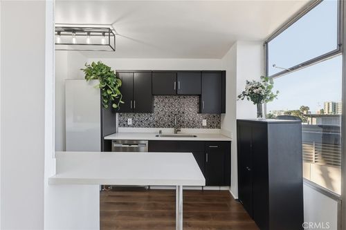 405-100 Atlantic Ave, Long Beach, CA, 90802-2536 | Card Image