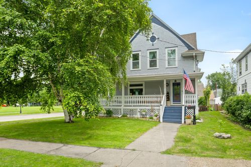 429 9th Ave S, Fargo, ND, 58103-2830 | Card Image