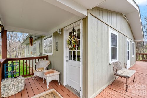 103 Bidwell St, Franklin, NC, 28734-2989 | Card Image
