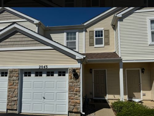 2043 Limestone Ln, Carpentersville, IL, 60110-1239 | Card Image