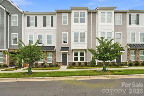 212 Wesser St, Davidson, NC, 28036-6967 | Card Image