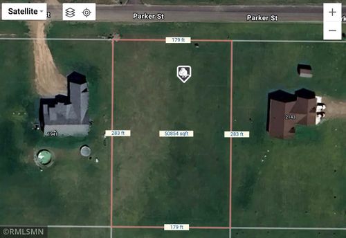 1945 Parker St, Mora, MN, 55051-6839 | Card Image