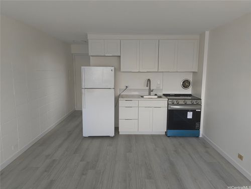 711 Kamuela Ave, Honolulu, HI, 96816-1176 | Card Image