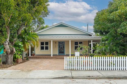 112 S J St, Lake Worth Beach, FL, 33460-4125 | Card Image