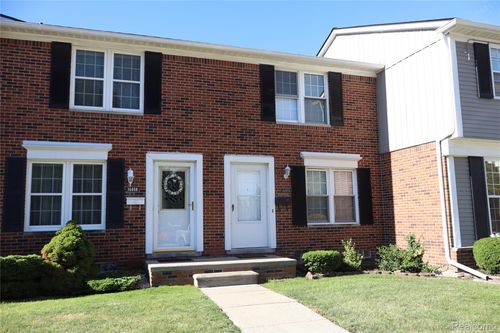36806 Park Place Dr, Sterling Heights, MI, 48310-4227 | Card Image