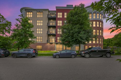 unit-408-218 Kingsley St, Ann Arbor, MI, 48103-3376 | Card Image