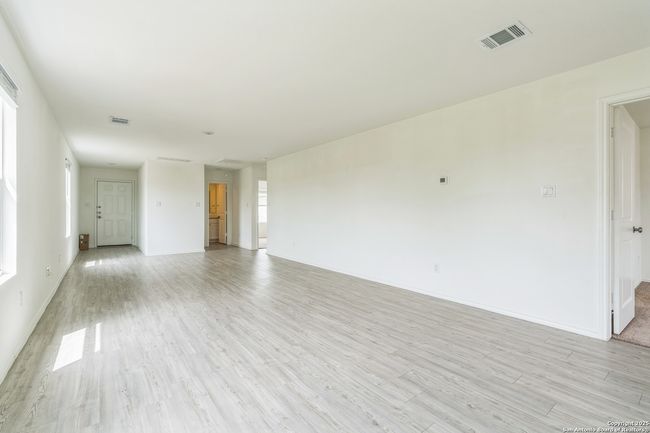 12816 Deep Eddy, House other with 3 bedrooms, 2 bathrooms and null parking in St Hedwig TX | Image 9