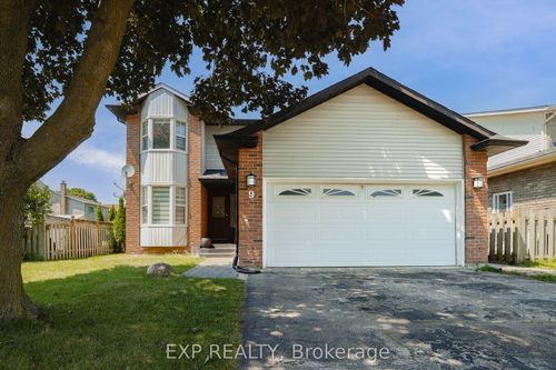 9 Holm St, Cambridge, ON, N3C3N3 | Card Image