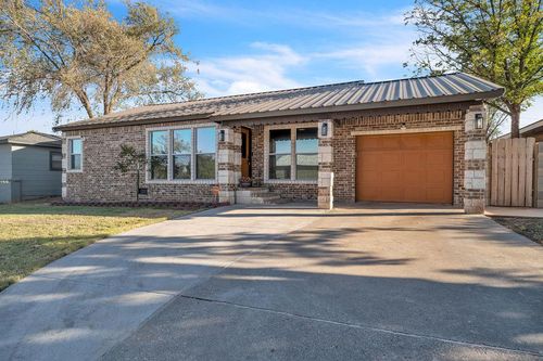 803 W 14th St, Big Spring, TX, 79720-4210 | Card Image